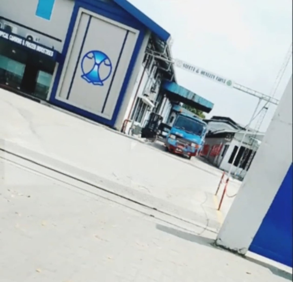 Diduga Truk Tangki “Siluman” Bawa Solar Subsidi Keluar Masuk Perusahaan di KIM Medan