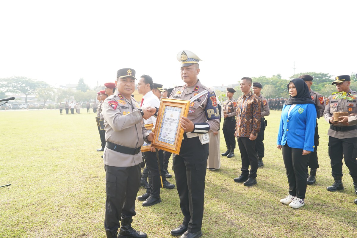 4 Personel Sat PJR Ditlantas Polda Riau Raih Penghargaan, Kiprah Ditlantas Melalui Program “Polantas Penolong” Semakin Dirasakan Masyaraka