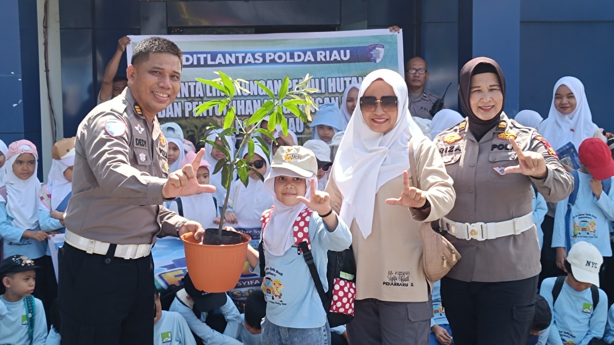 Ditlantas Polda Riau Tanamkan Budaya Tertib Berlalu Lintas Sejak Dini serta Edukasi Green Policing
