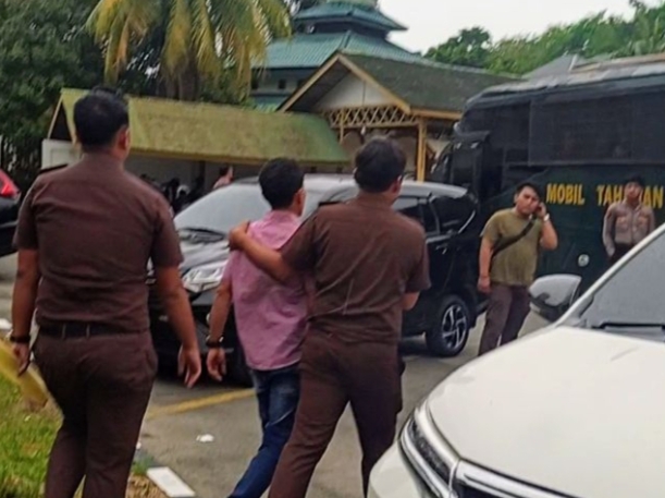 Meski Ayah Ditahan Kejari Langkat, Siswi SMU Salapian Tak Mau Minta Maaf dan Menolak Tuduhan Pengeroyokan kepada Terpidana IPB