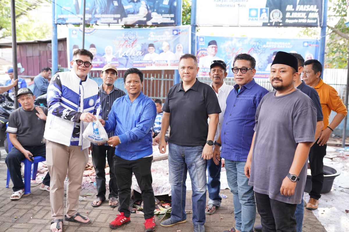 Semangat Gotong Royong Warnai Qurban Perdana PAN dan BM PAN Kota Medan