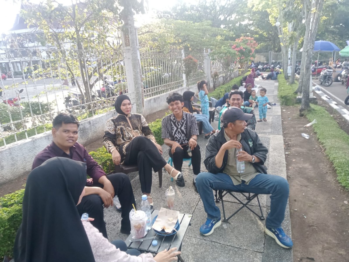 Srikandi Cantik LBH Rodas Tuntaskan Sidang Di PN Pasir, Lanjut Nongkrong Erobatik Bareng Anak Magang