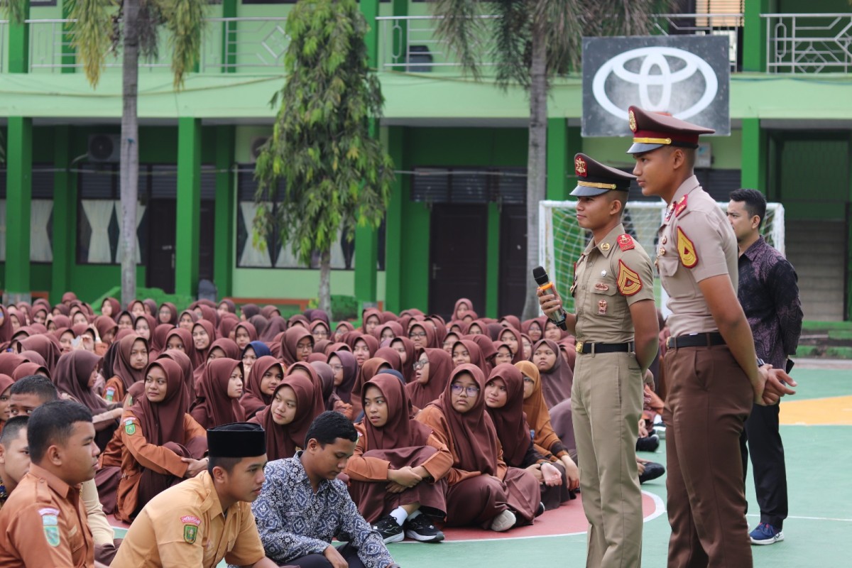 Alumni Connect: Fadhel dan Fateh Kembali ke MAN 1 Pekanbaru, Tebar Inspirasi Menuju AKMIL dan AKPOL