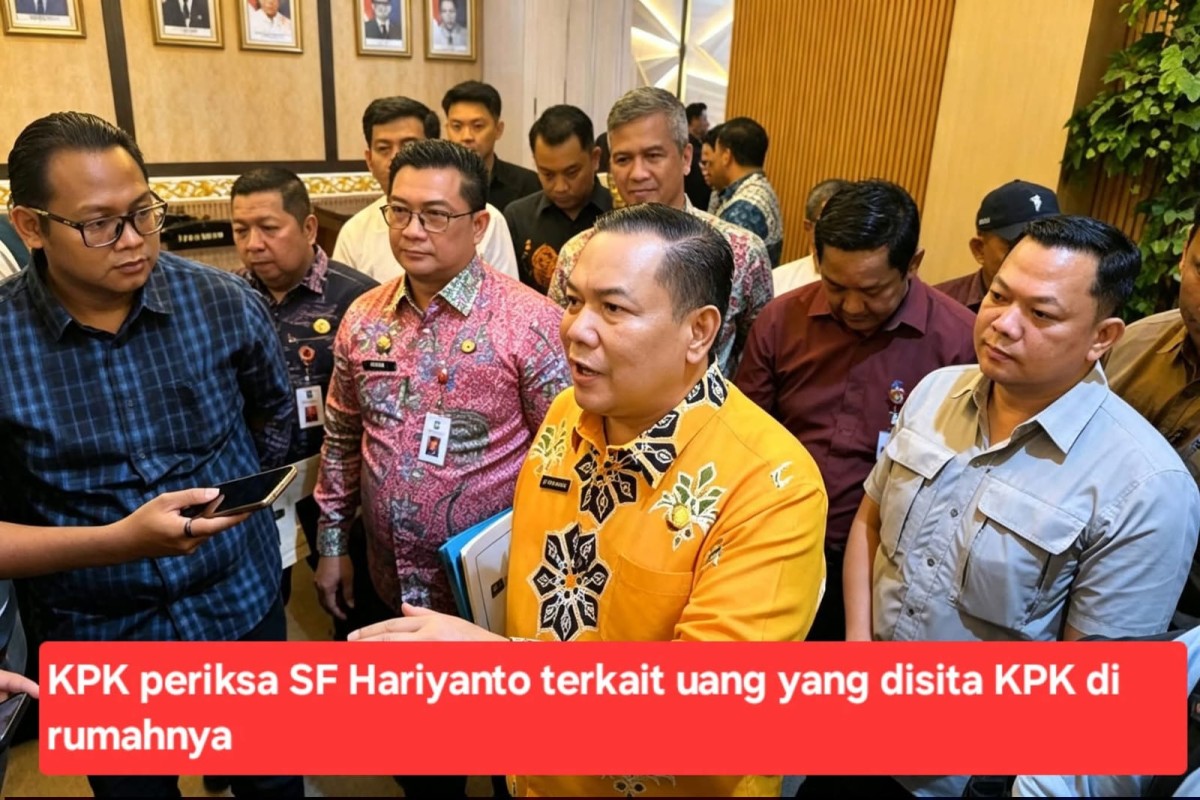 SF Hariyanto Di Cecar Pertanyaan Oleh Penyidik KPK Terkait Asal Usul Uang Rupiah Dan Dolar Singapura Di Rumahnya