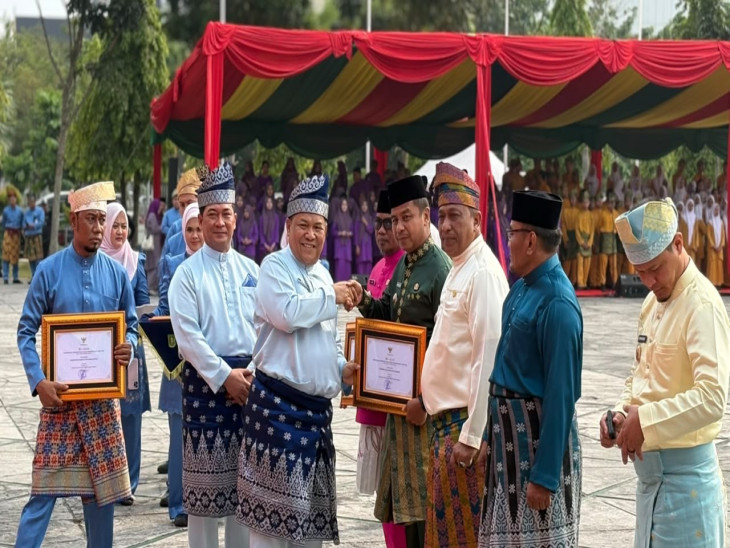 HUT ke-69 Riau, Kampar Raih Terbaik II Perencanaan dan Pencapaian Daerah