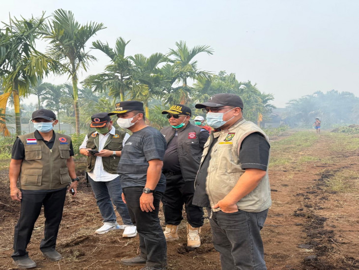 Imbau Warga Kurangi Aktivitas di Luar, Dinkes Kampar Distribusikan Masker ke Puskesmas