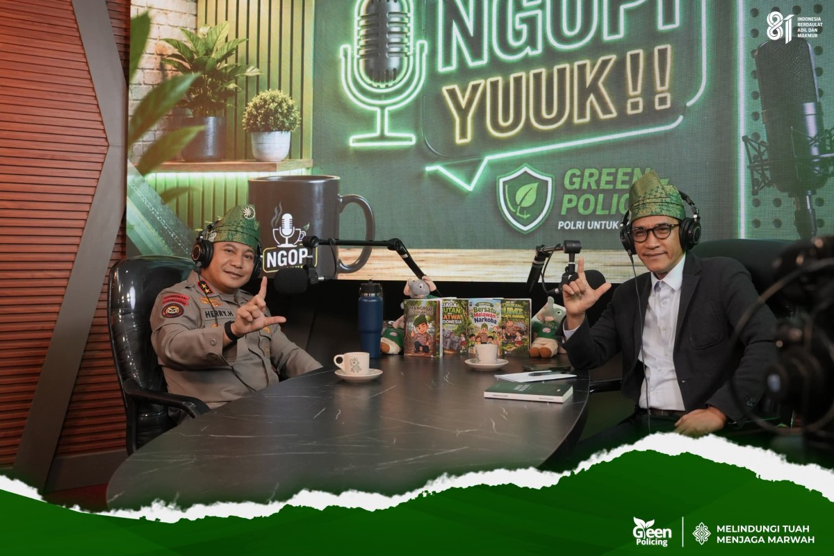 Dari Lubang Tanam Ke Mikrofon Podcast: Kapolda Riau Dan DR.Refly Harun Gaungkan Green Policing