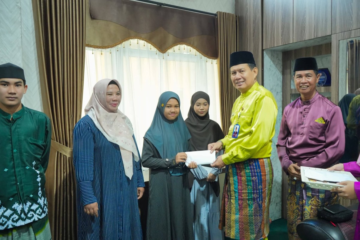 Dilepas Sekda, Empat Qori-qoriah Meranti Wakili Riau di MTQ Nasional