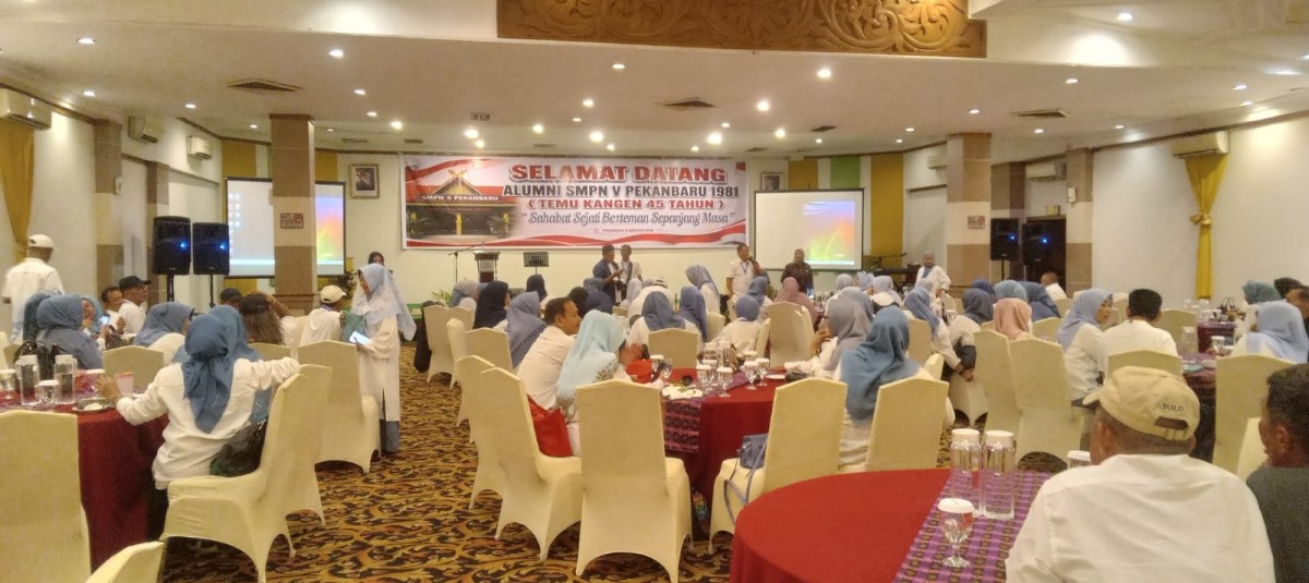 45 Tahun Berlalu, Alumni SMPN 5 Pekanbaru Angkatan 1981 Kembali Bersatu dalam Temu Kangen Penuh Haru