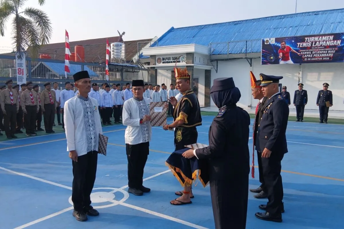 Pemberian remisi kepada warga binaan Lapas Kelas IIA Pekanbaru.