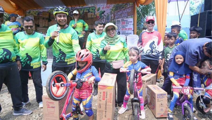 Ribuan Peserta Ramaikan Gowes di Kampar, Warga Payakumbuh Bawa Pulang Hadiah Motor