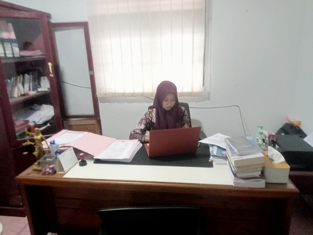 Siswi SMKN 1 Pendalian IV Koto Magang di LBH RODAS, Reyska Putri Amandari Tunjukkan Semangat Luar Biasa