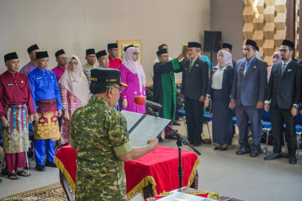 Lantik 29 Pejabat, Bupati Meranti Tekankan Integritas dan Inovasi